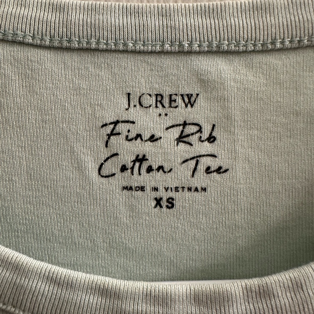 J. Crew Women Green Fitted Short Sleeve Tee - Picture 2 of 7